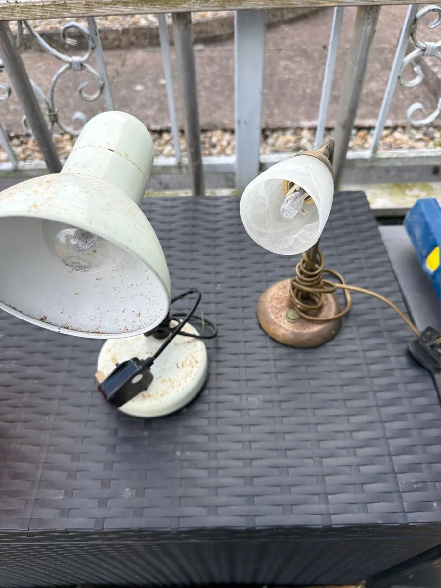 Free pair desk lamps - Image 2