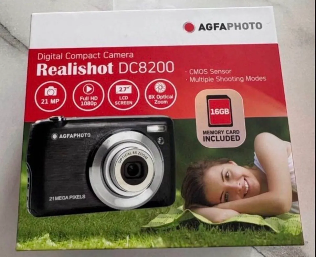 Digital camera New price €140 - Image 1