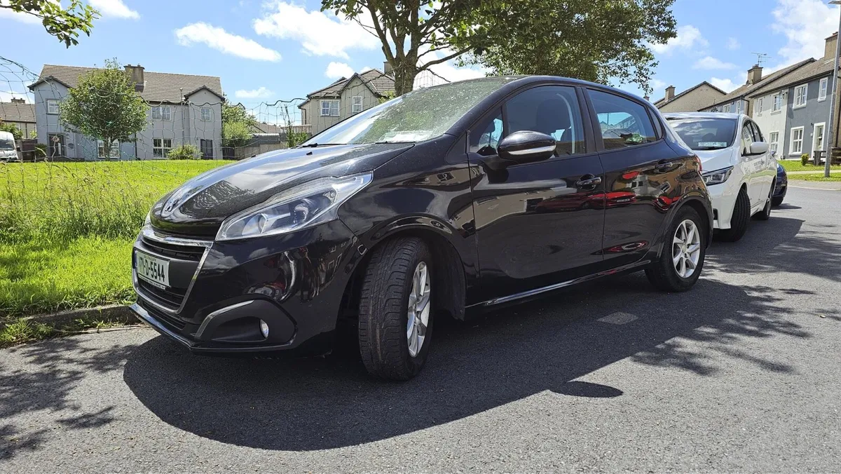 2017 Peugeot 208 1.2 Petrol - Image 1