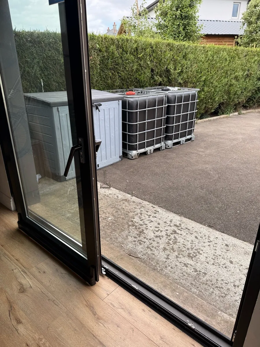 Sliding Door - Image 2