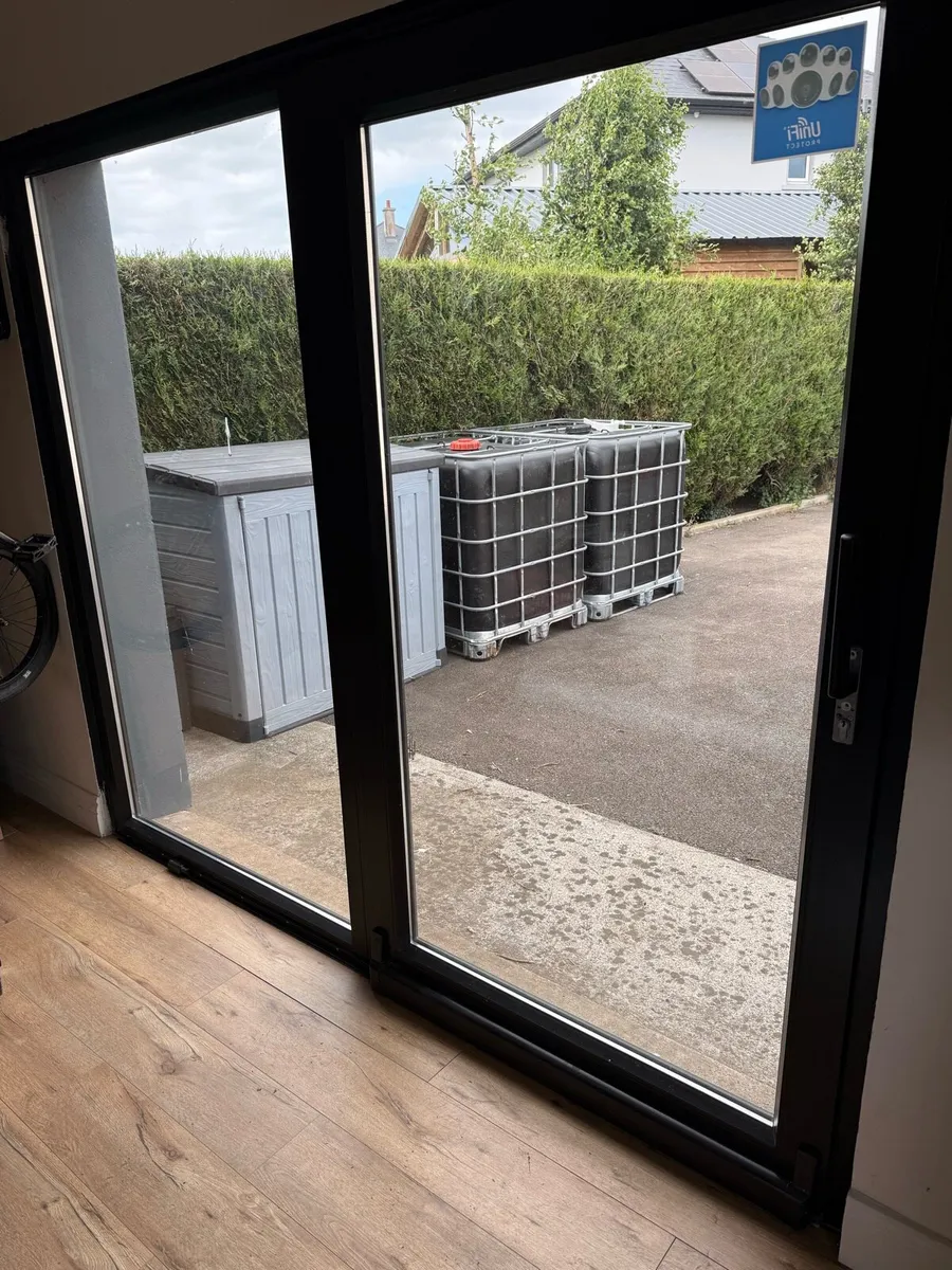 Sliding Door - Image 4
