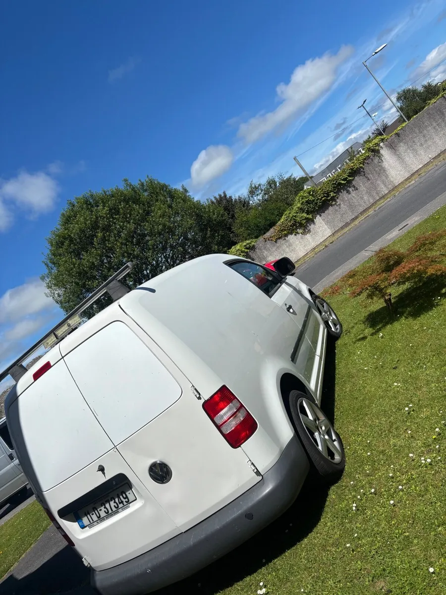 Volkswagen Caddy 2011 - Image 4
