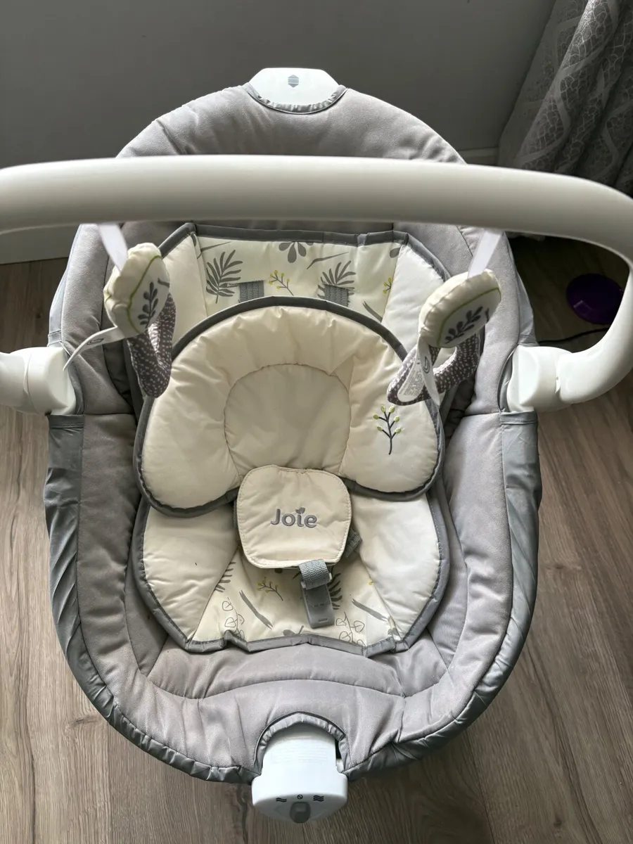 Baby seat - Image 1