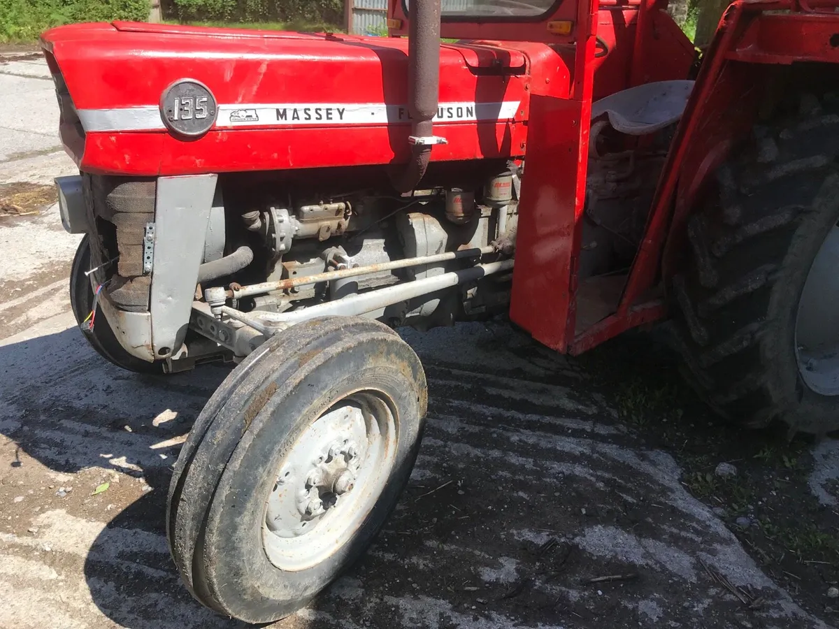 Massey Ferguson 135 - Image 1
