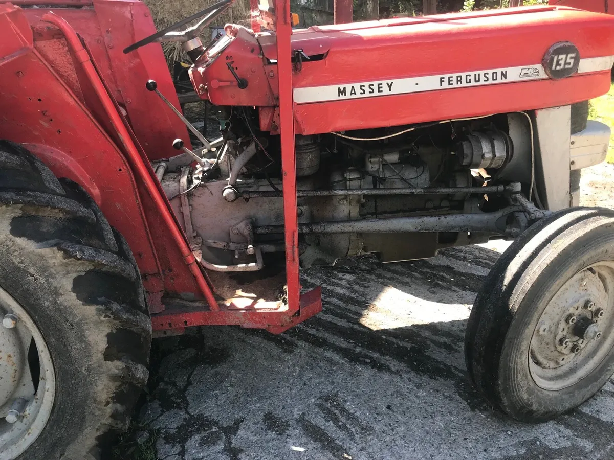 Massey Ferguson 135 - Image 2