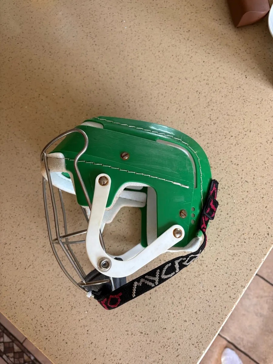 Oldstyle gola helmet - Image 4