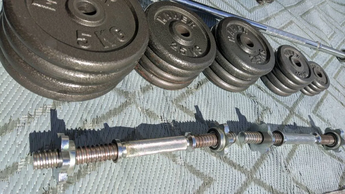 60kg Cast Iron Weight Set / Barbell - Image 1