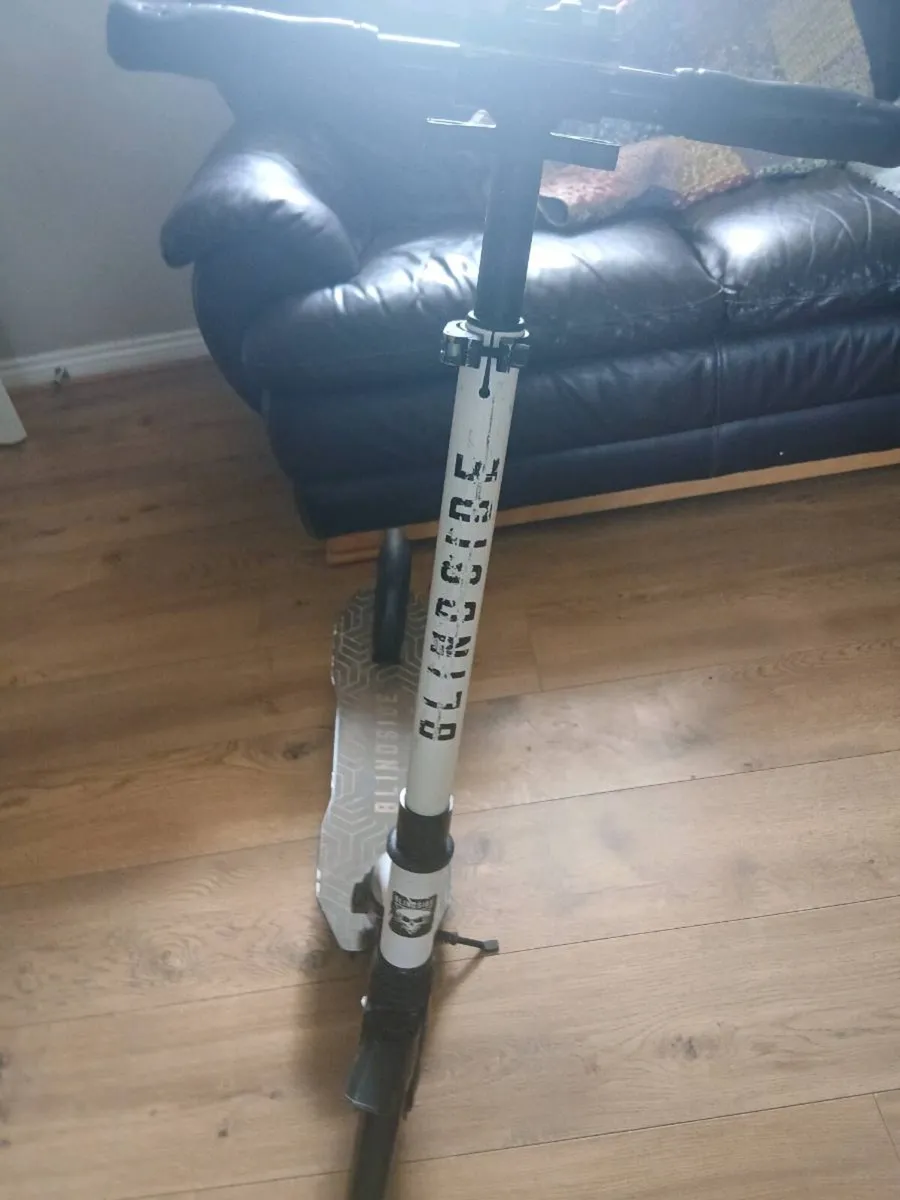 Scooter - Image 3