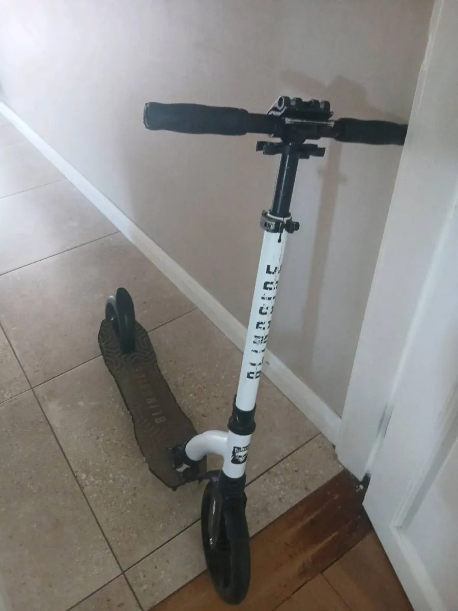 Scooter - Image 1