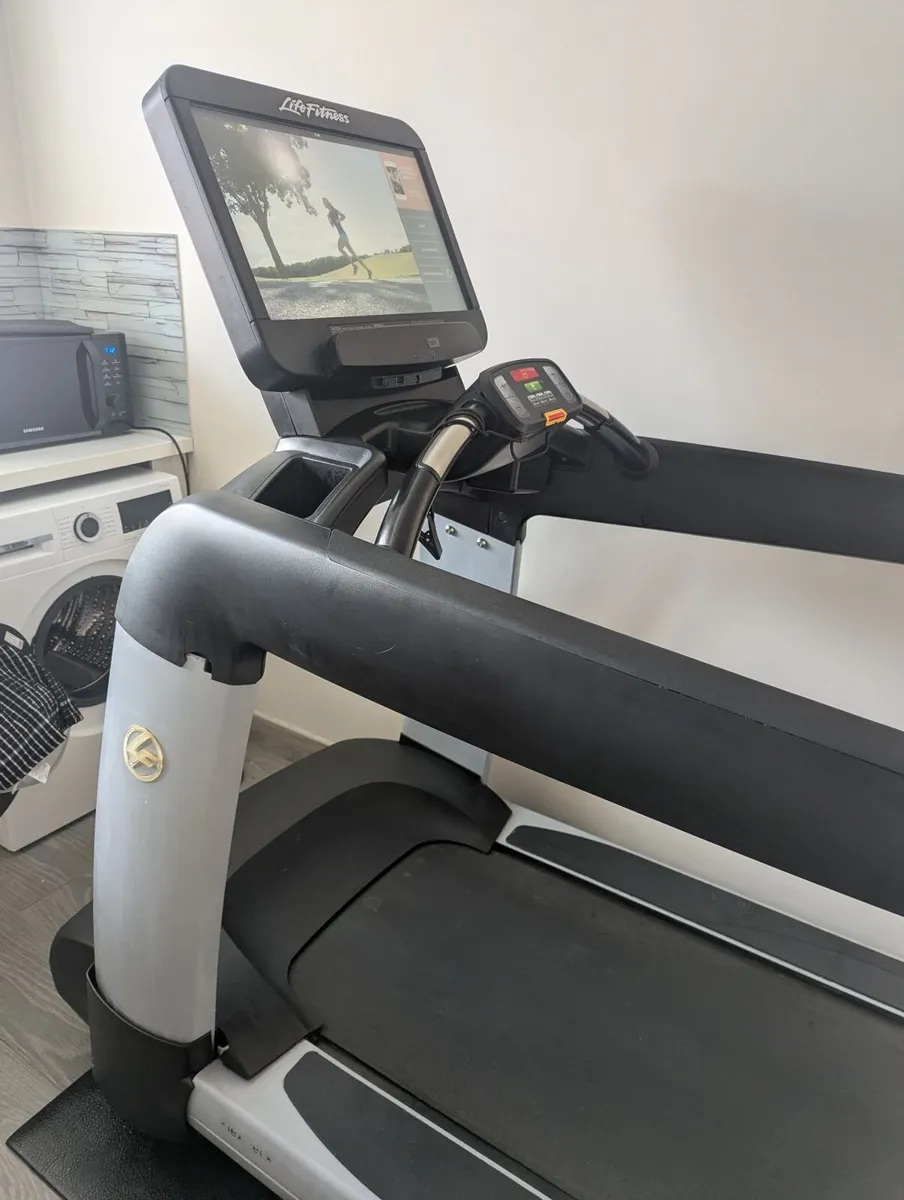 Treadmill - Image 2
