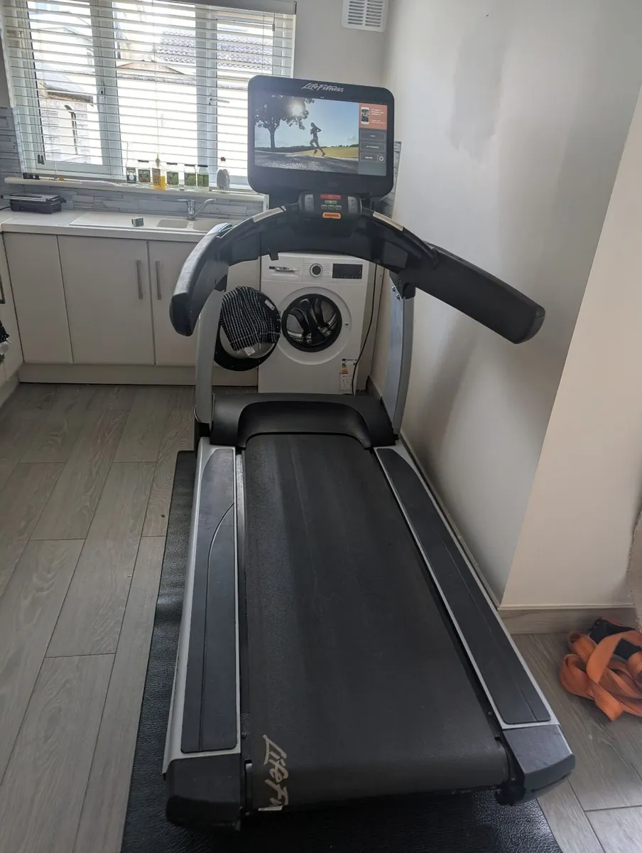 Treadmill - Image 1