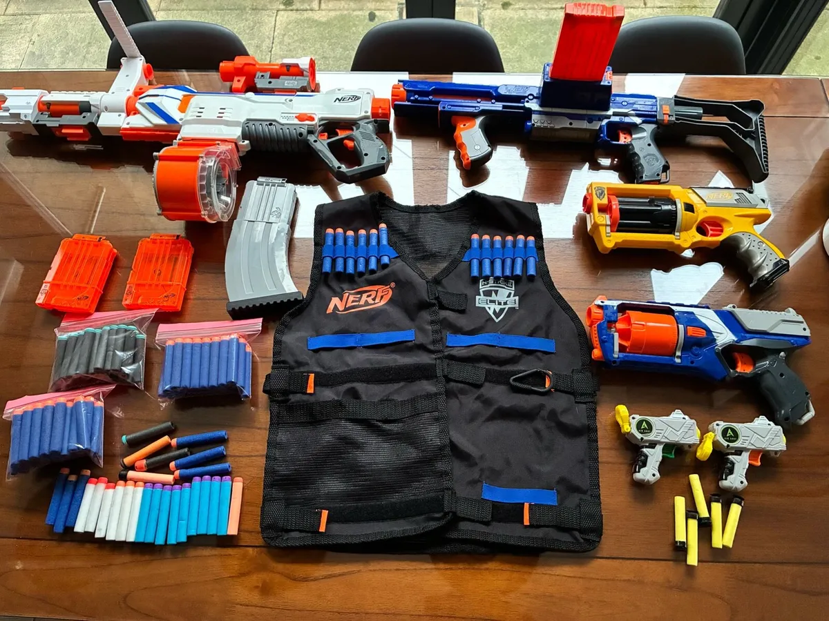 NERF selection - guns, safety vest, ammo - Image 1