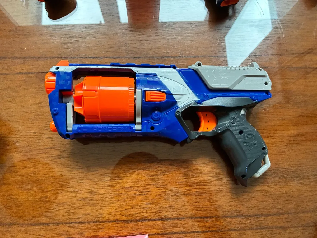 NERF selection - guns, safety vest, ammo - Image 4