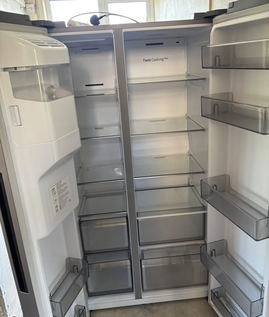 Samsung Fridge/freezer - Image 2