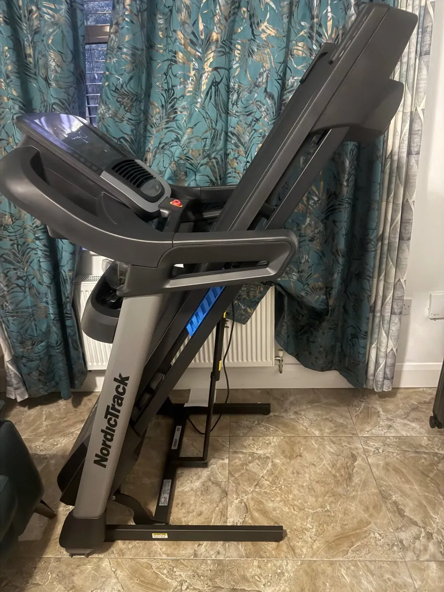 Treadmill - Image 2