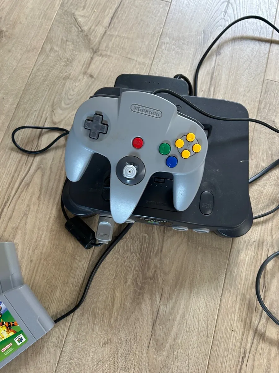 Nintendo 64 , ps 1 old school consoles with games - Image 2