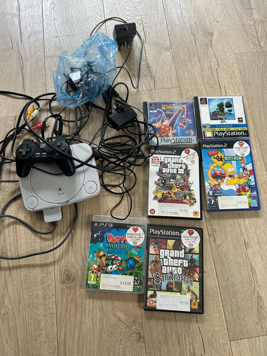 Nintendo 64 , ps 1 old school consoles with games - Image 4