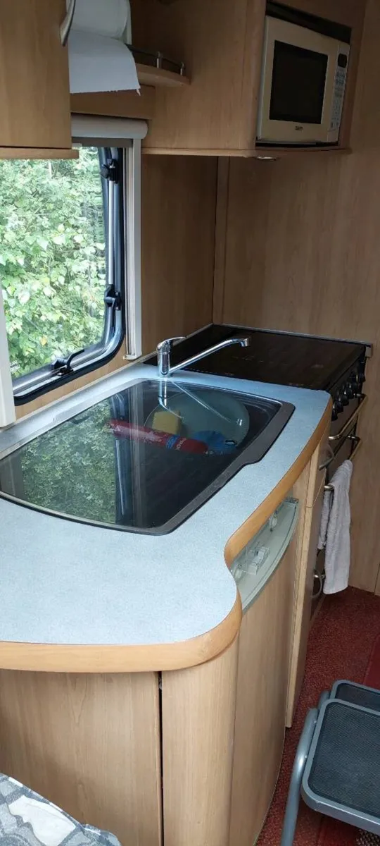 Caravan - Image 4