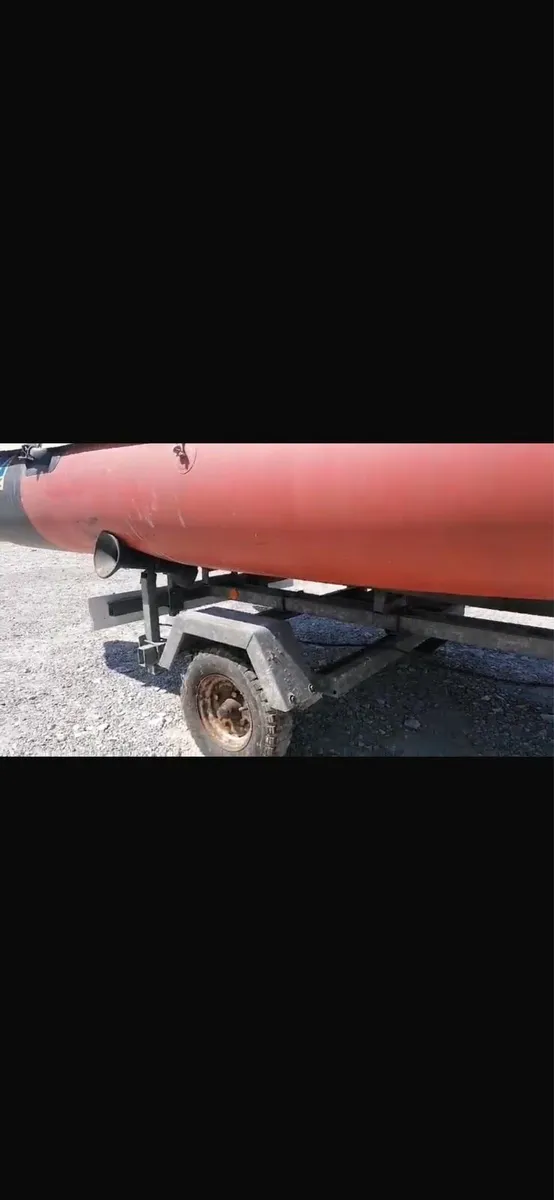 Small Boat - Image 4