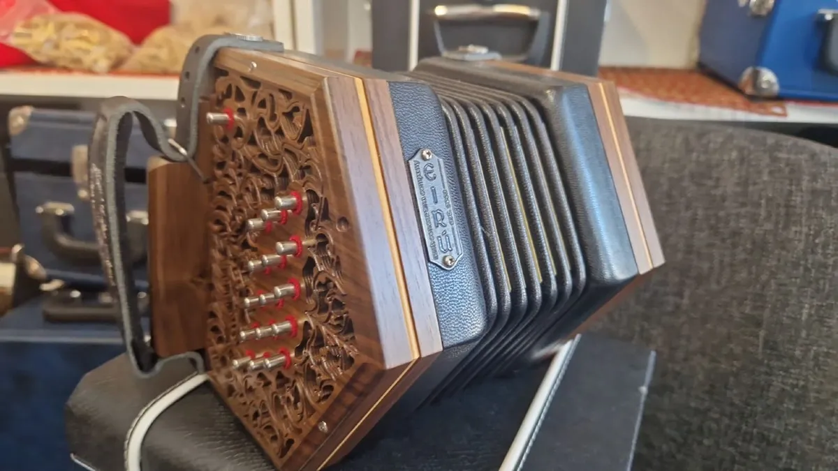 EIRU SILVER  2ND HAND