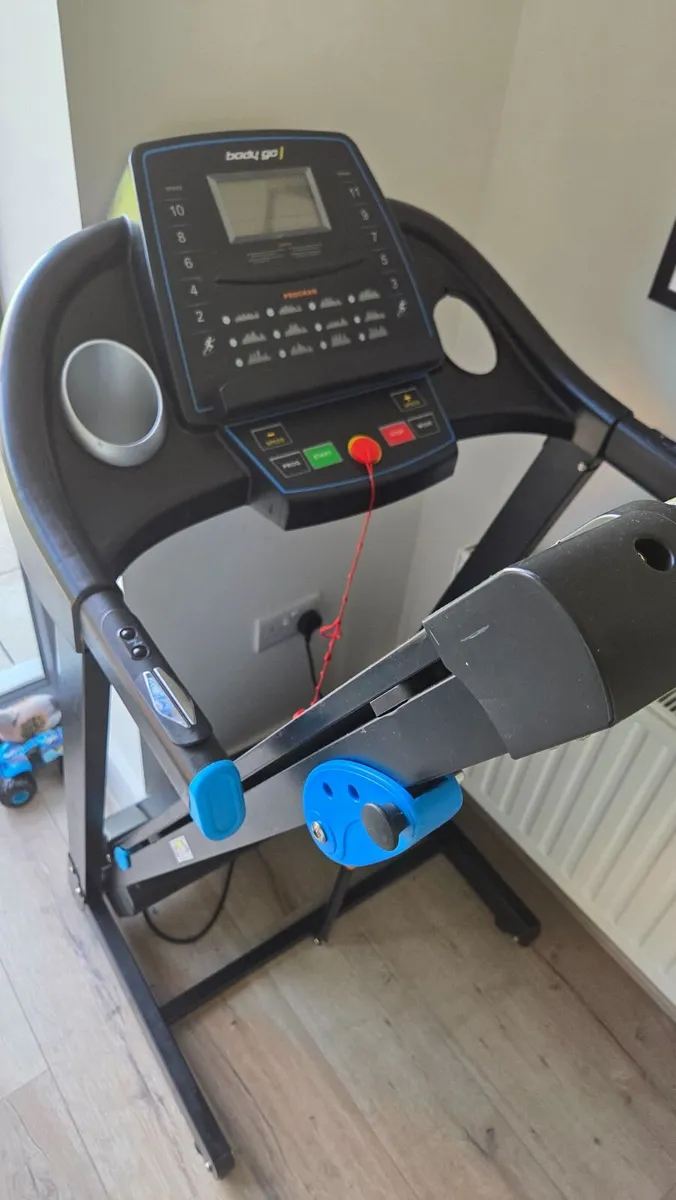 Treadmill - Image 1