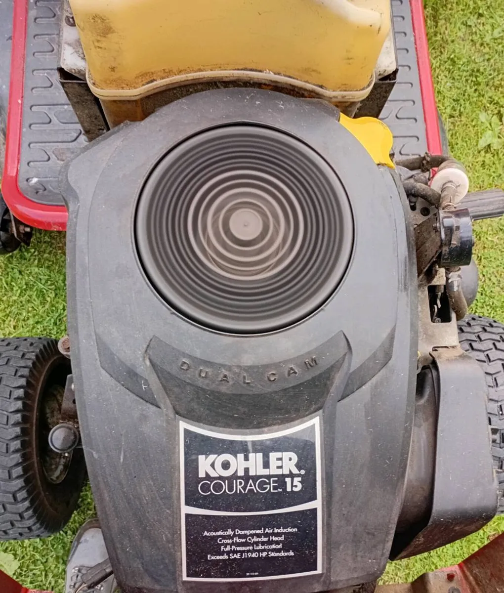 Ride on lawnmower - Image 3