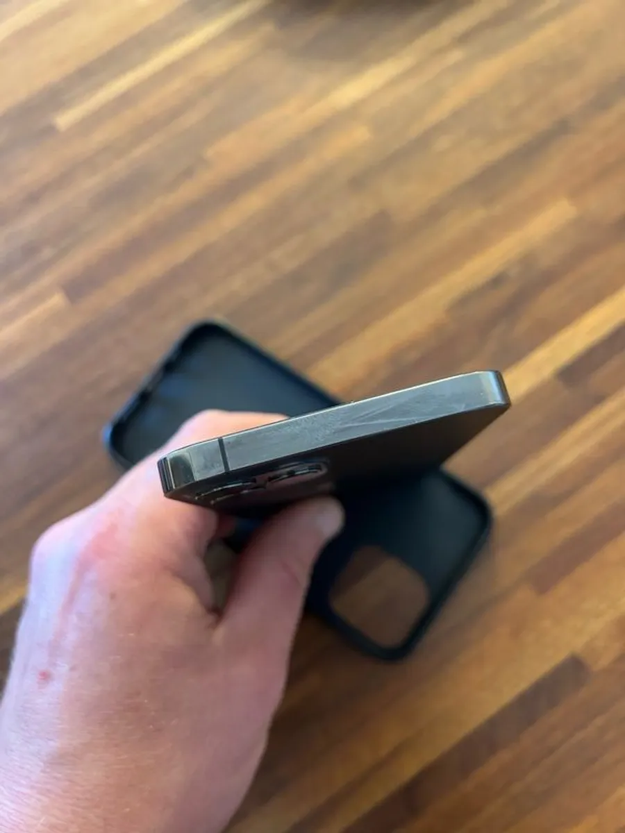 iPhone 12 Pro - Image 2