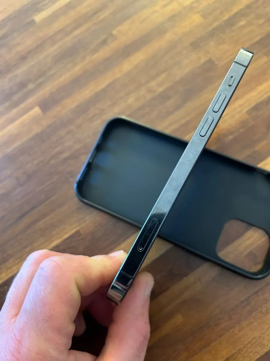 iPhone 12 Pro - Image 4