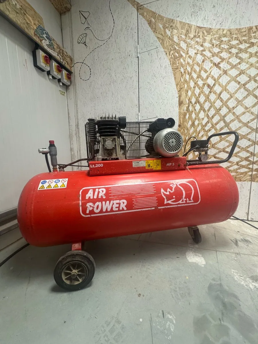 200L 3HP Air Compressor – 230V. Great condition - Image 1