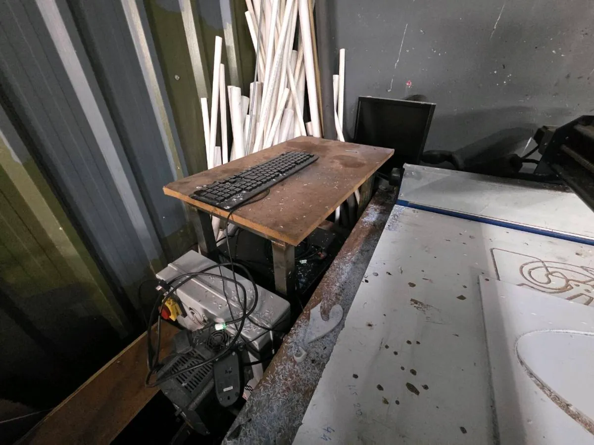 Cnc Machine 7x4 Foot - Image 4