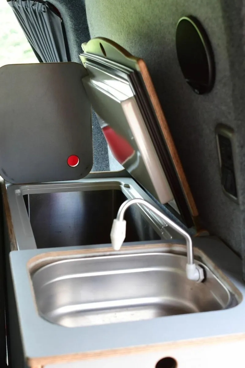 VW T5 Camper van - Image 3