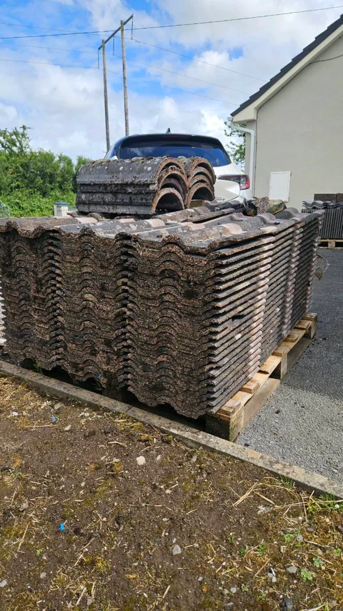 Redland 50 Used Tiles - Image 2