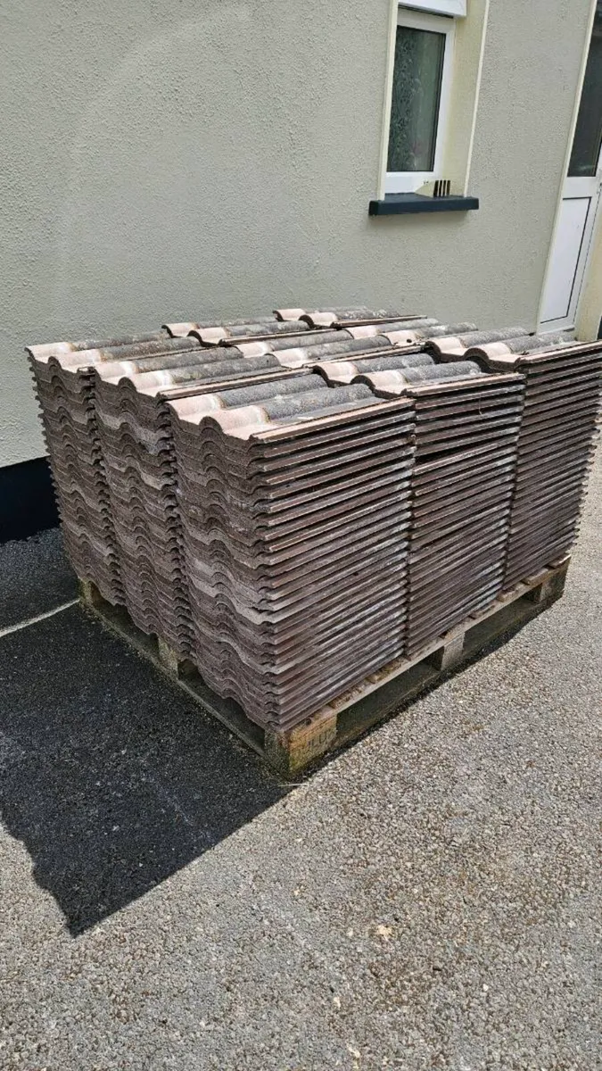 Redland 50 Used Tiles - Image 3