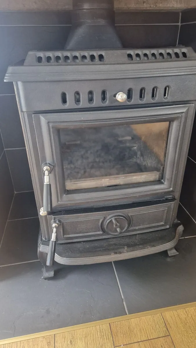Olymberyl Stove with back boiler - Image 1
