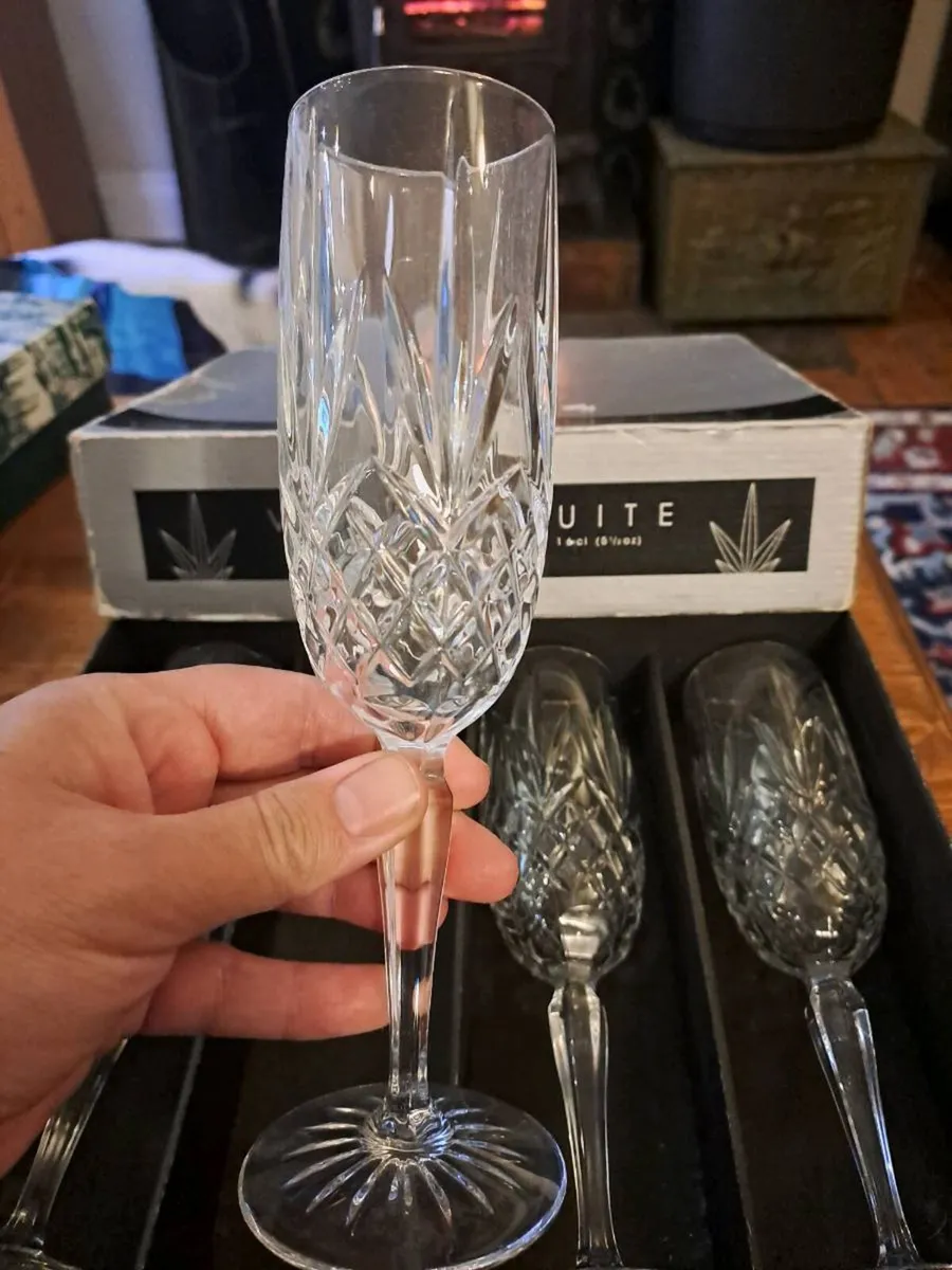 Vienna Suite 24% Lead Crystal Champagne Flutes - Image 2