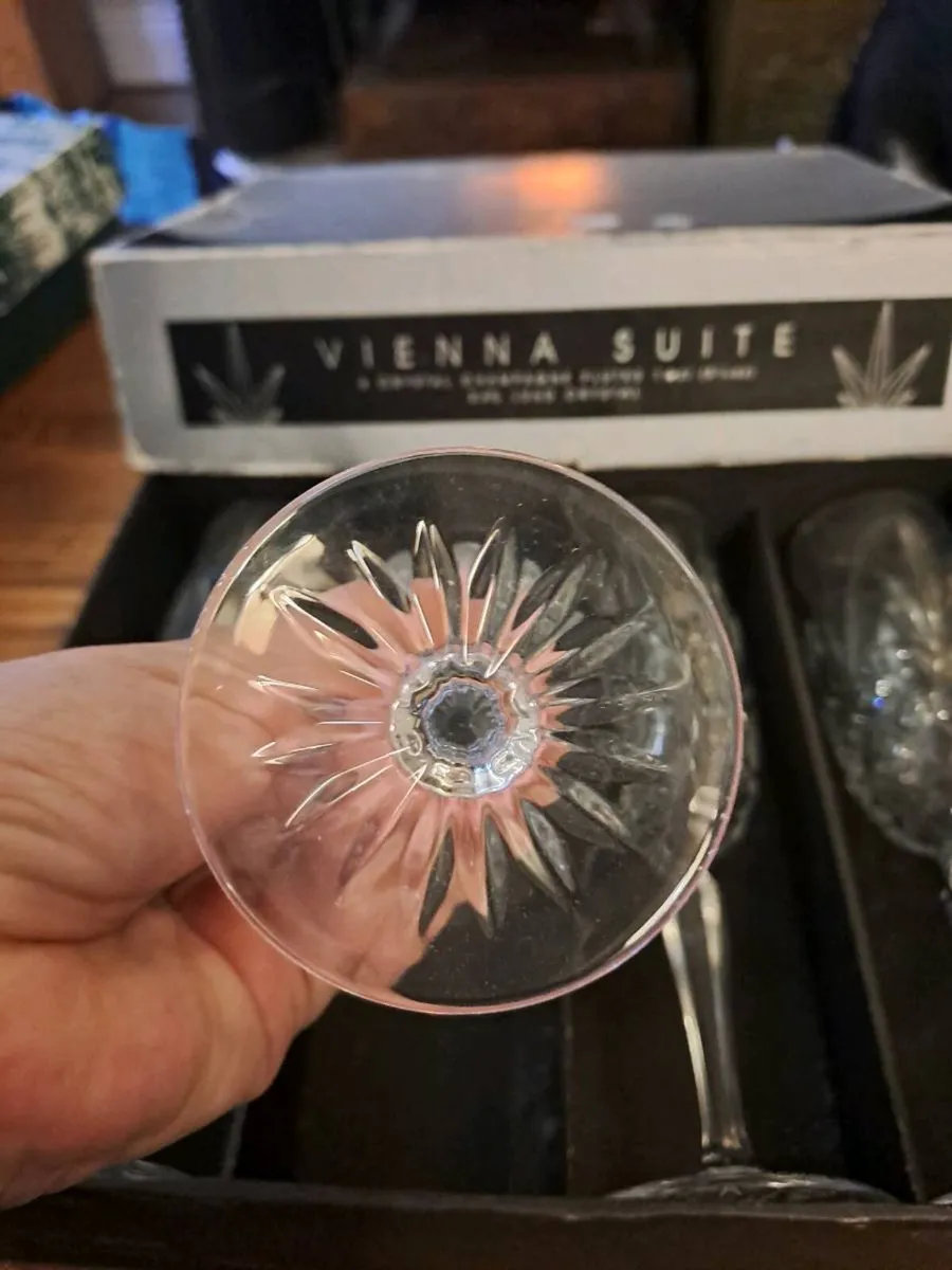 Vienna Suite 24% Lead Crystal Champagne Flutes - Image 3