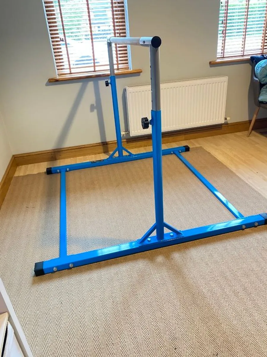 Gymnastics bar - Image 2