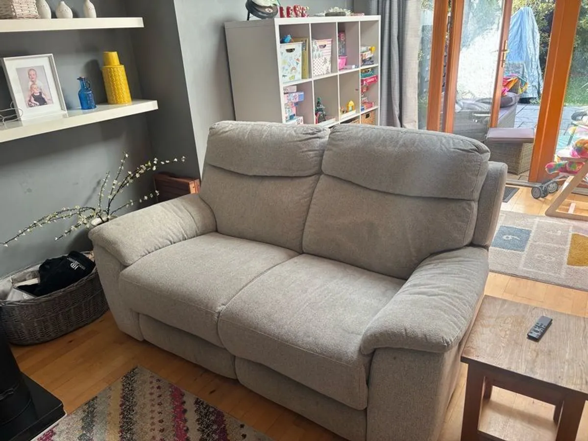 3 + 2 seater recliner sofas - Image 2