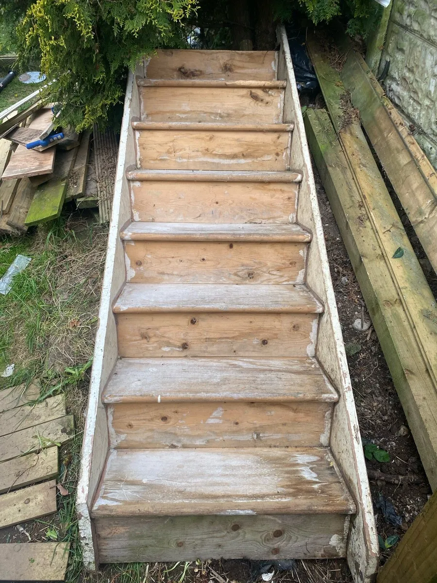 Wooden staircase - Image 1