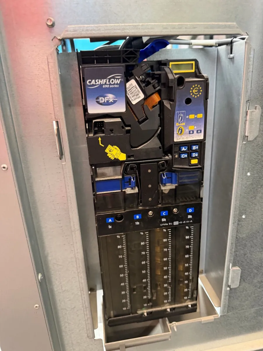 Vending Machine - Image 4