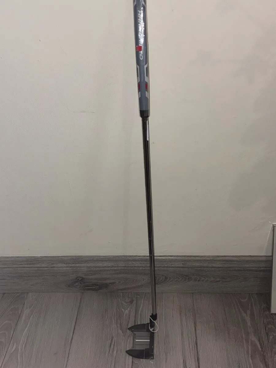 Golf putter - Image 1