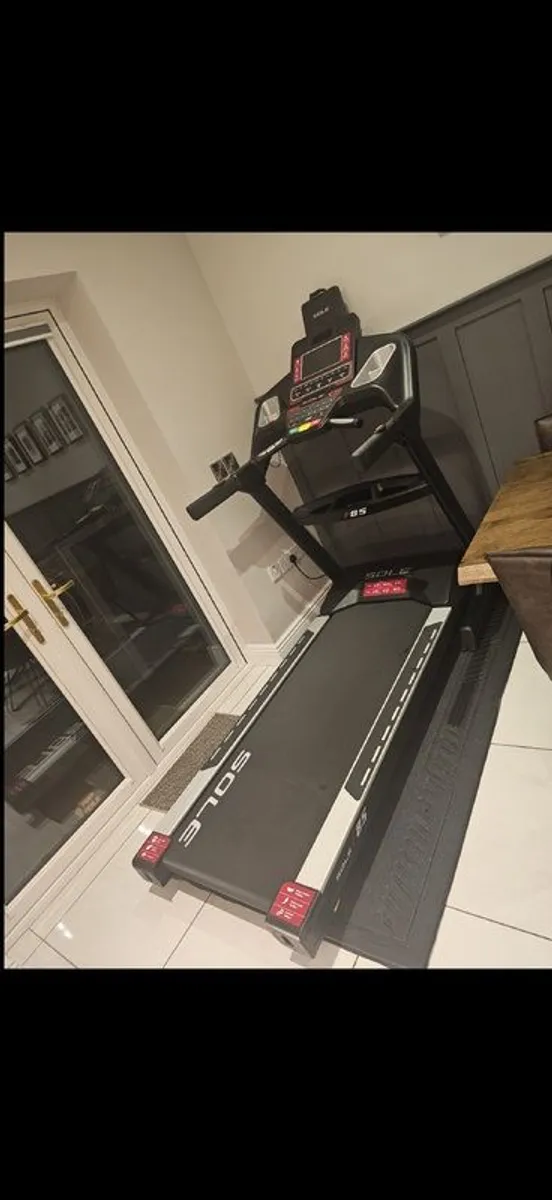 Treadmill - Image 1