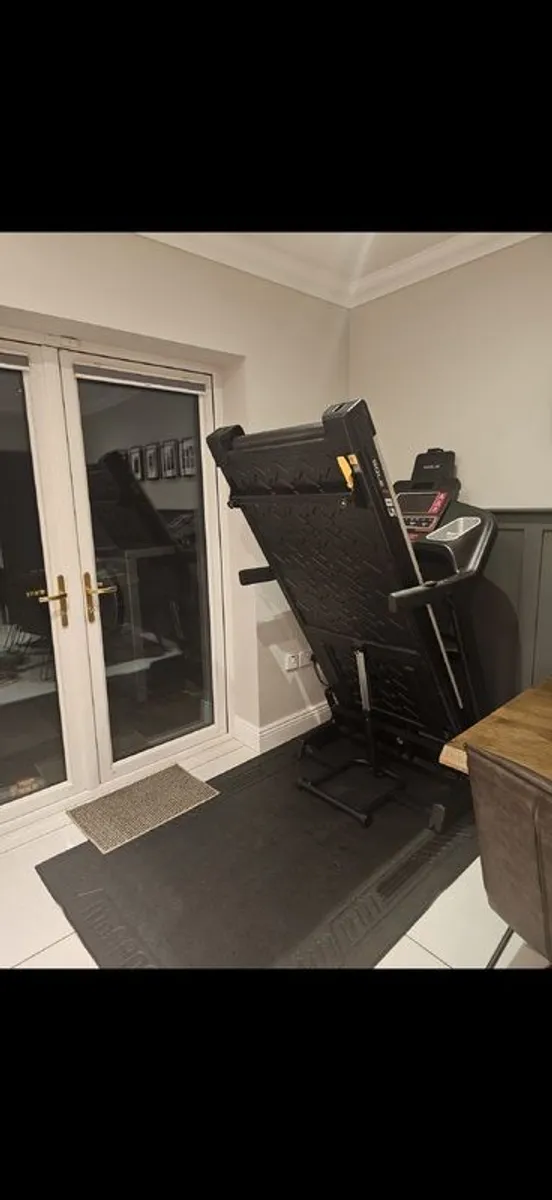 Treadmill - Image 2