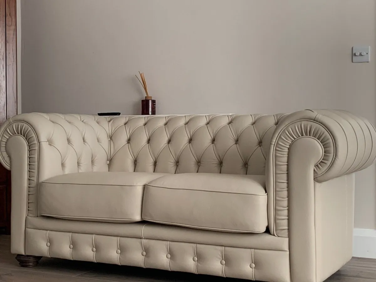 Chesterfield Italian leather 2 seater sofas - Image 1