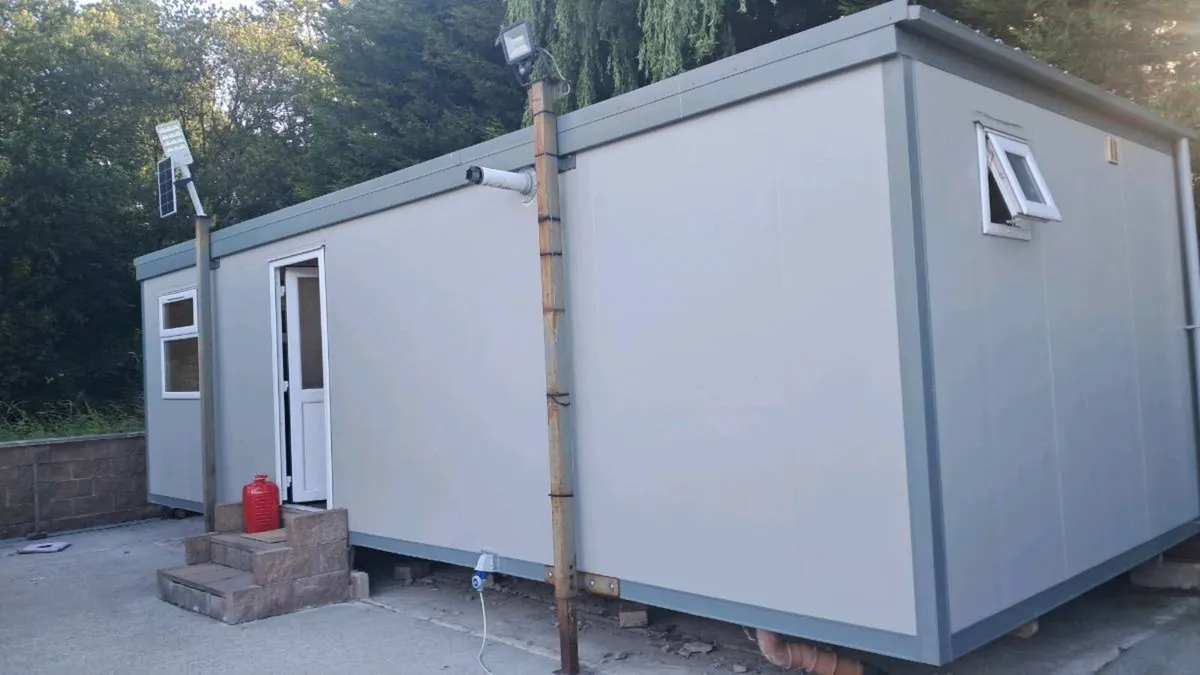 Port cabin for sale - Image 1
