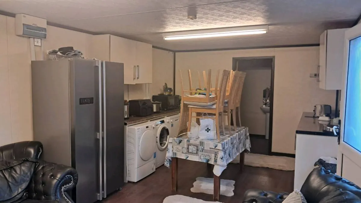 Port cabin for sale - Image 2
