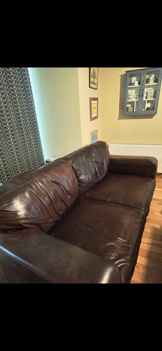 🛋️ One-of-a-Kind Luxury Leather Suite - Image 2