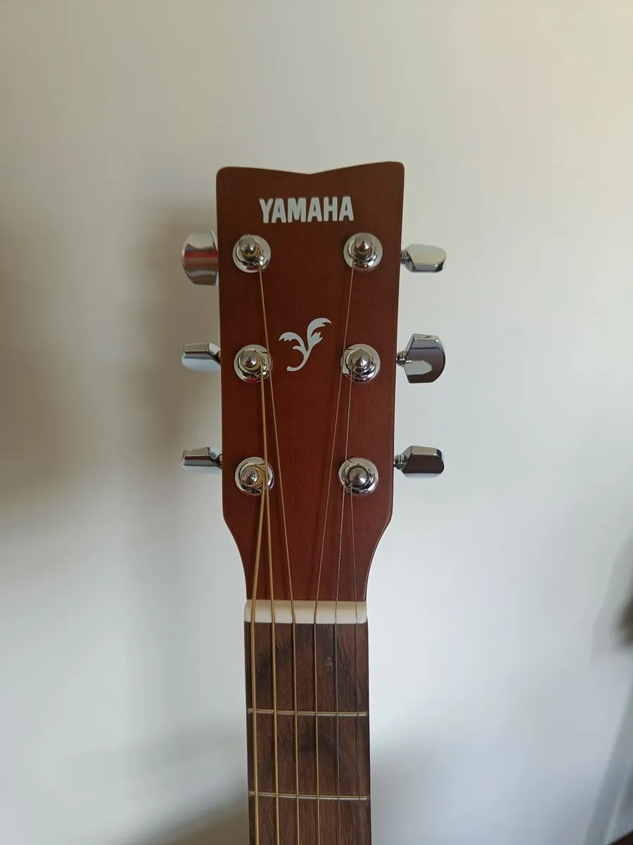 Yamaha F310 Guitar - Image 2