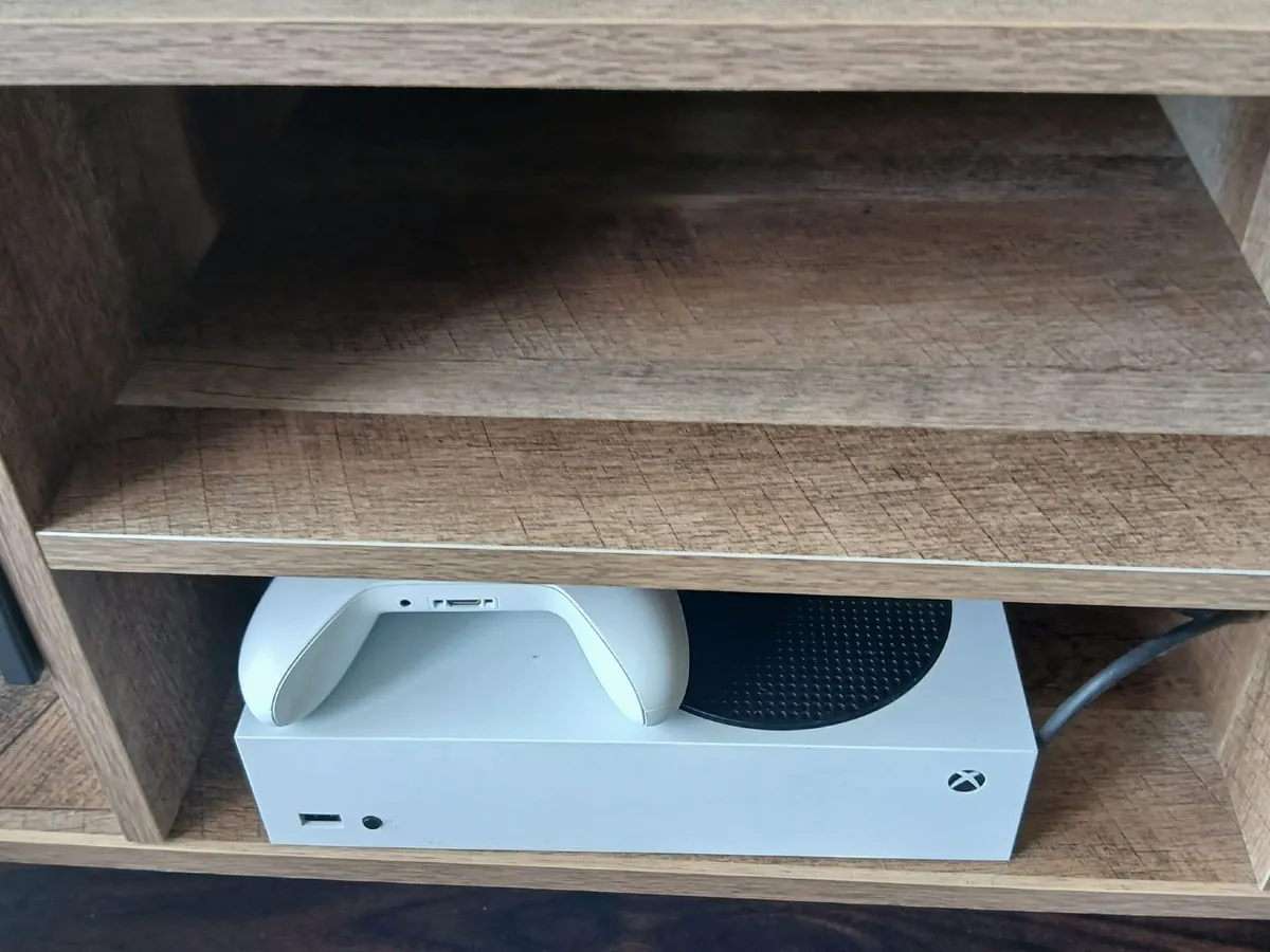 LG 43" TV and stand - Image 3