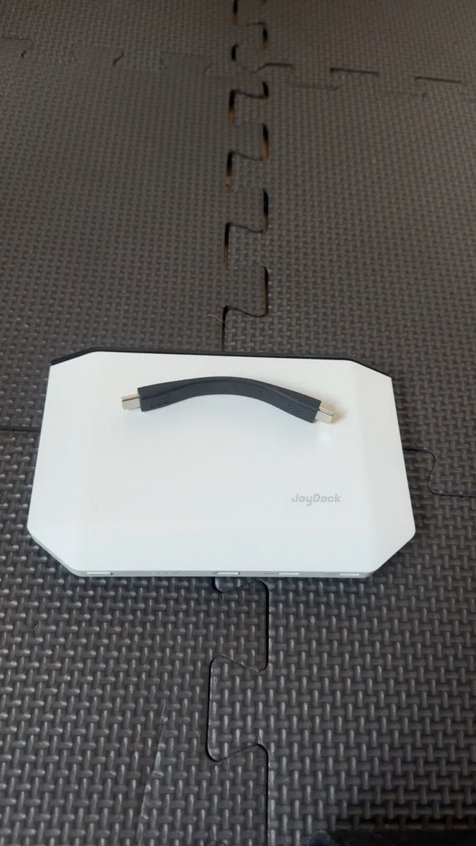 RayNeo air 4 pro ar glasses and RayNeo joy dock - Image 3
